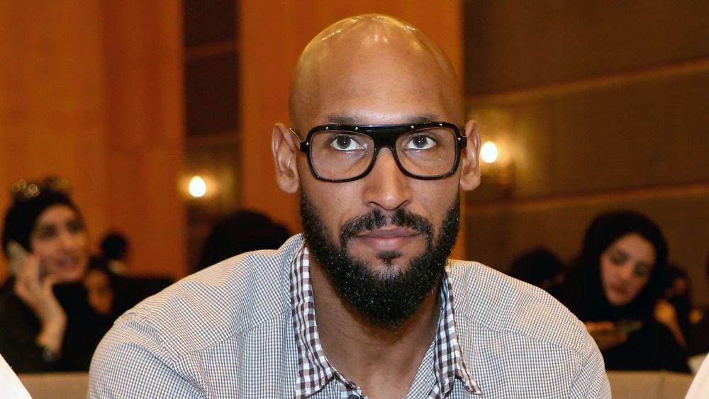 le footballeur nicolas anelka lors d une conference organisee par le ministere koweitien des affaires religieuses le 15 avril 2016 a koweit 4879335