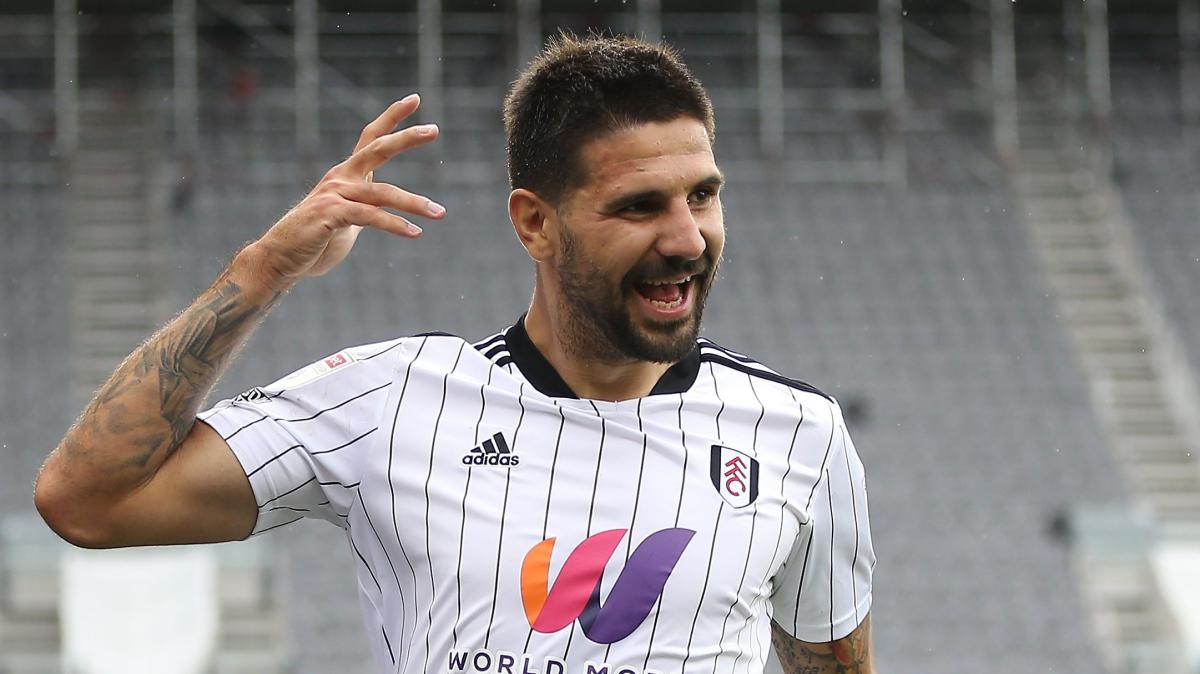 Aleksandar Mitrovic entre dans la légende de la Championship