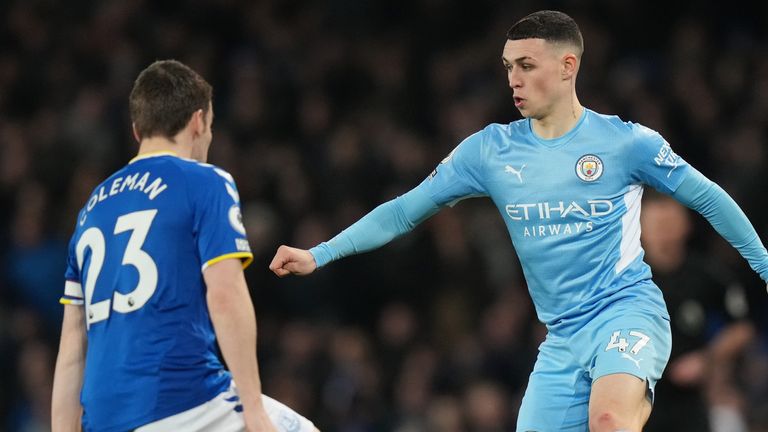 Phil Foden offre les trois points à Manchester City face à Everton