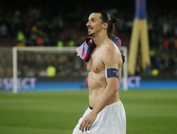 Ce qu’a fait Zlatan lorsque deux adversaires lui demandent son maillot rend fous les fans