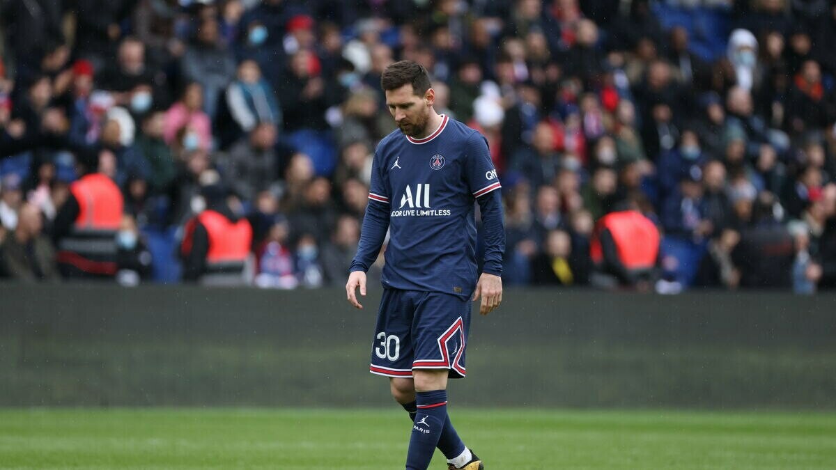 « Il symbolise la politique sportive catastrophique du PSG », Riolo enfonce Messi après les sifflets du Parc