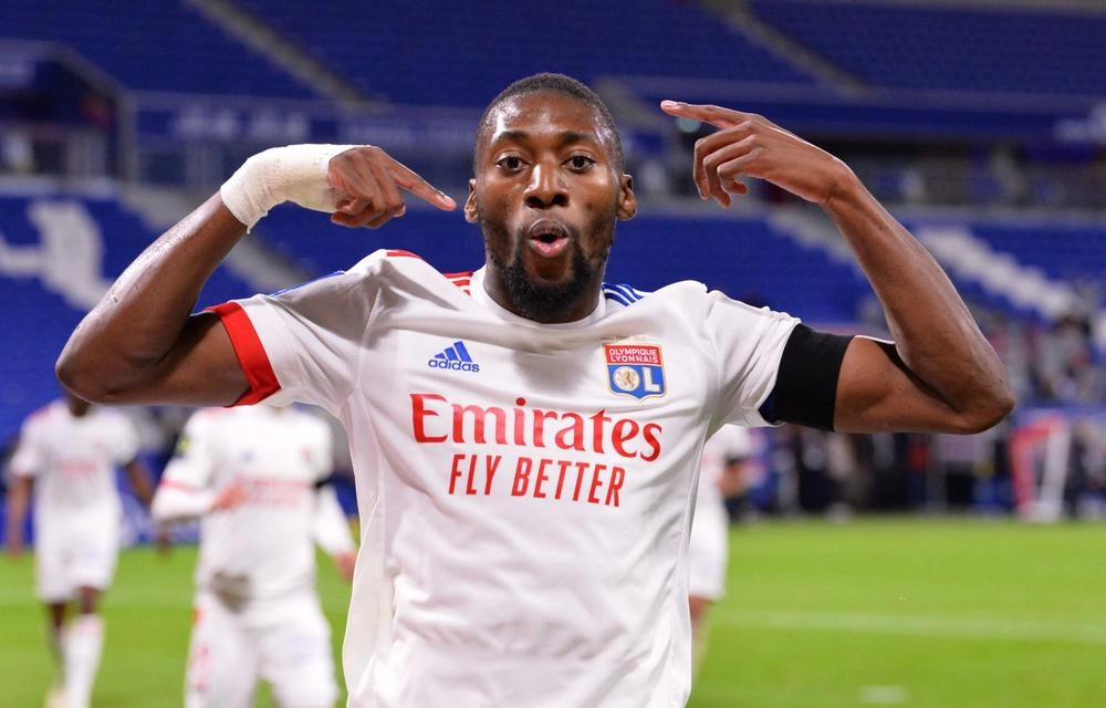 Toko Ekambi réduit l’écart pour Lyon face à Rennes ( vidéo)