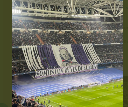 Les supporters du Real Madrid déroulent un impressionnant TIFO