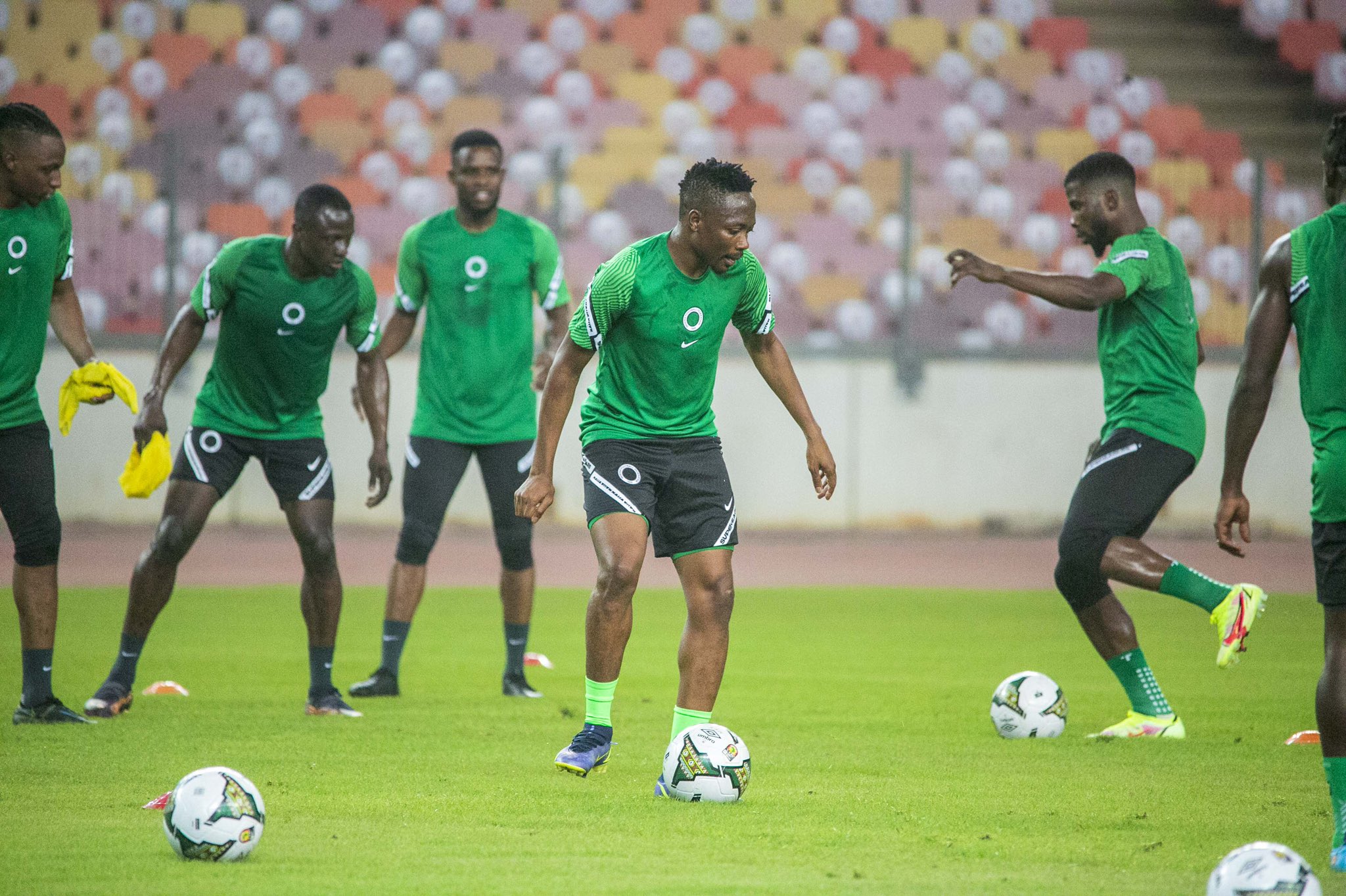 Le Nigeria dissout son staff technique après l’échec de la qualification pour le mondial (officiel)