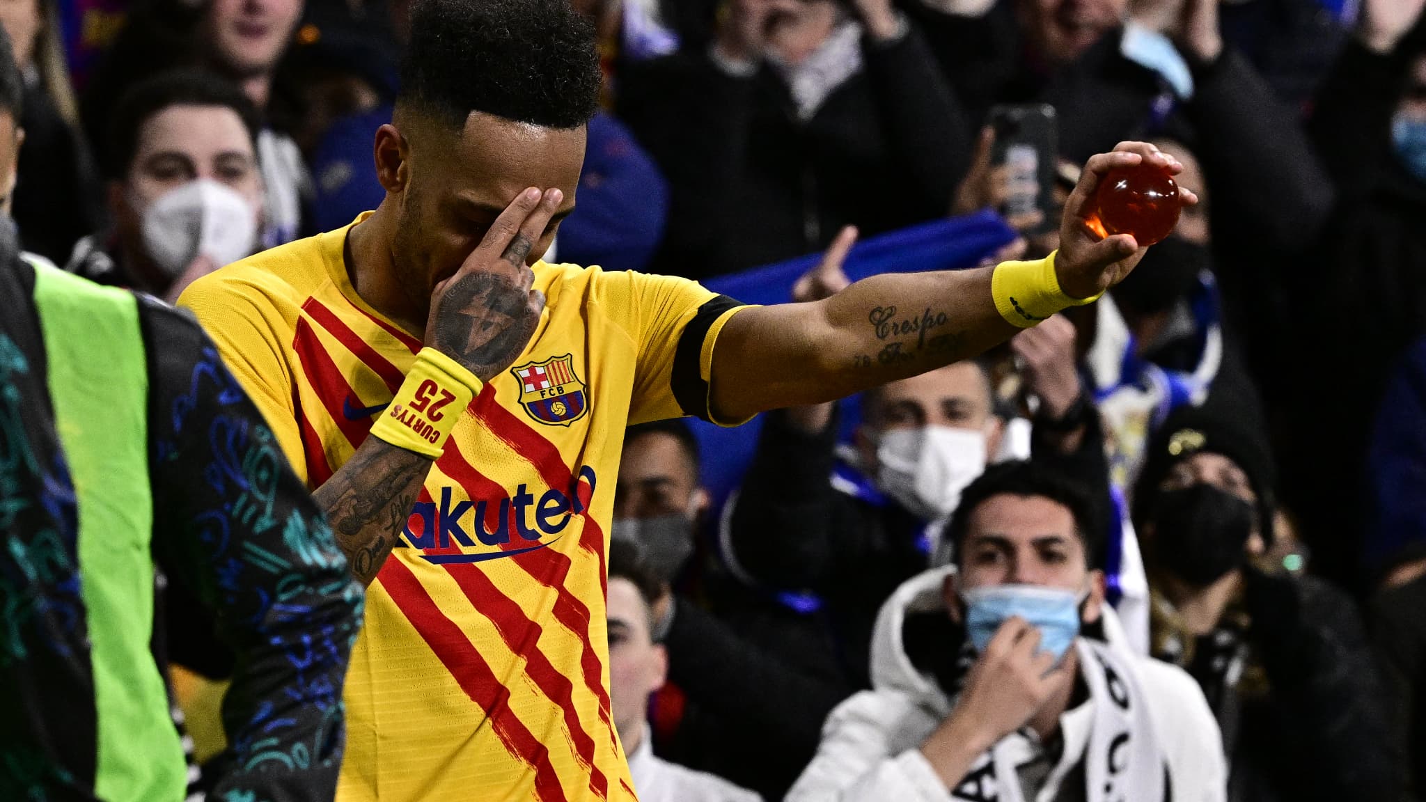 Pierre Emerick Aubameyang celebre son but dans le clasico facon Dragon Ball Z le 20 mars 2022 1374622