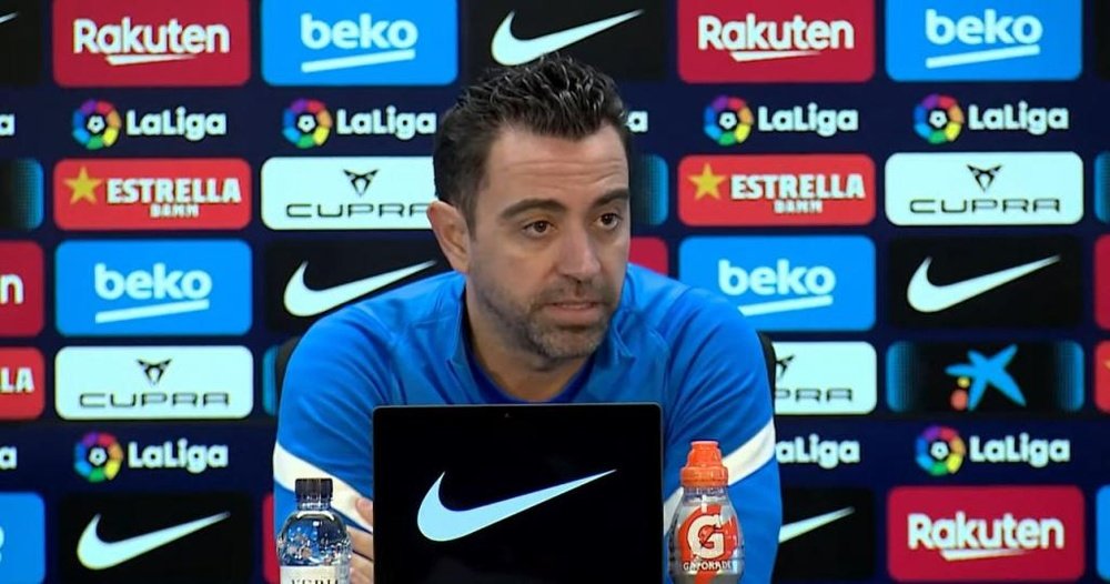 captura de la rueda de prensa del entrenador del barcelona xavi hernandez el 26 de noviembre de 2021 captura barcatv