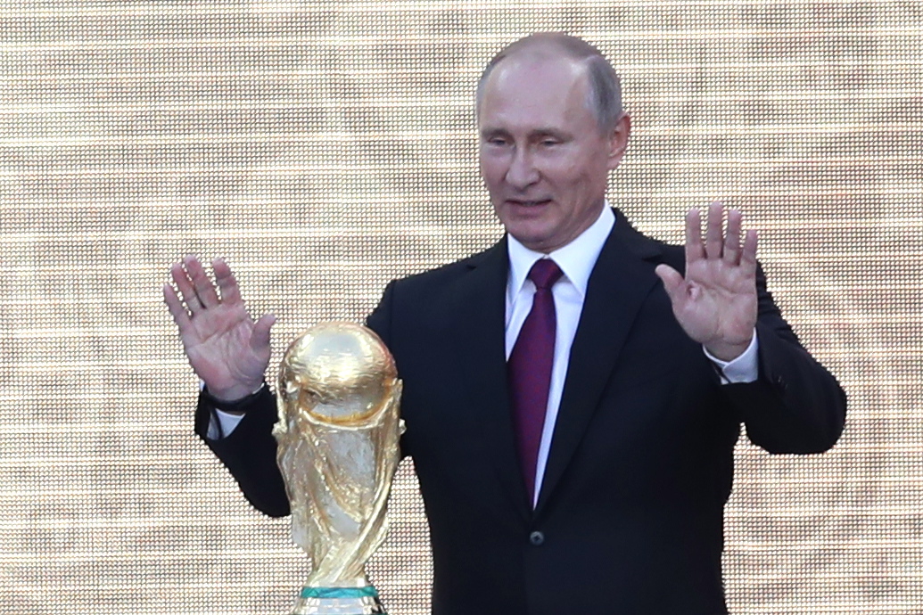 Exclue des compétitions UEFA et FIFA, la Russie réagit et menace