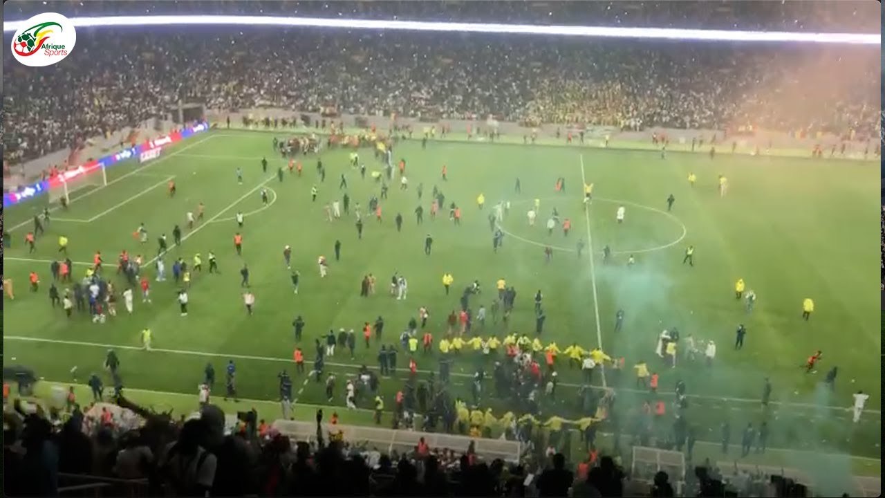 Les lions enflamment le stade après la qualification du Sénégal au Mondial !