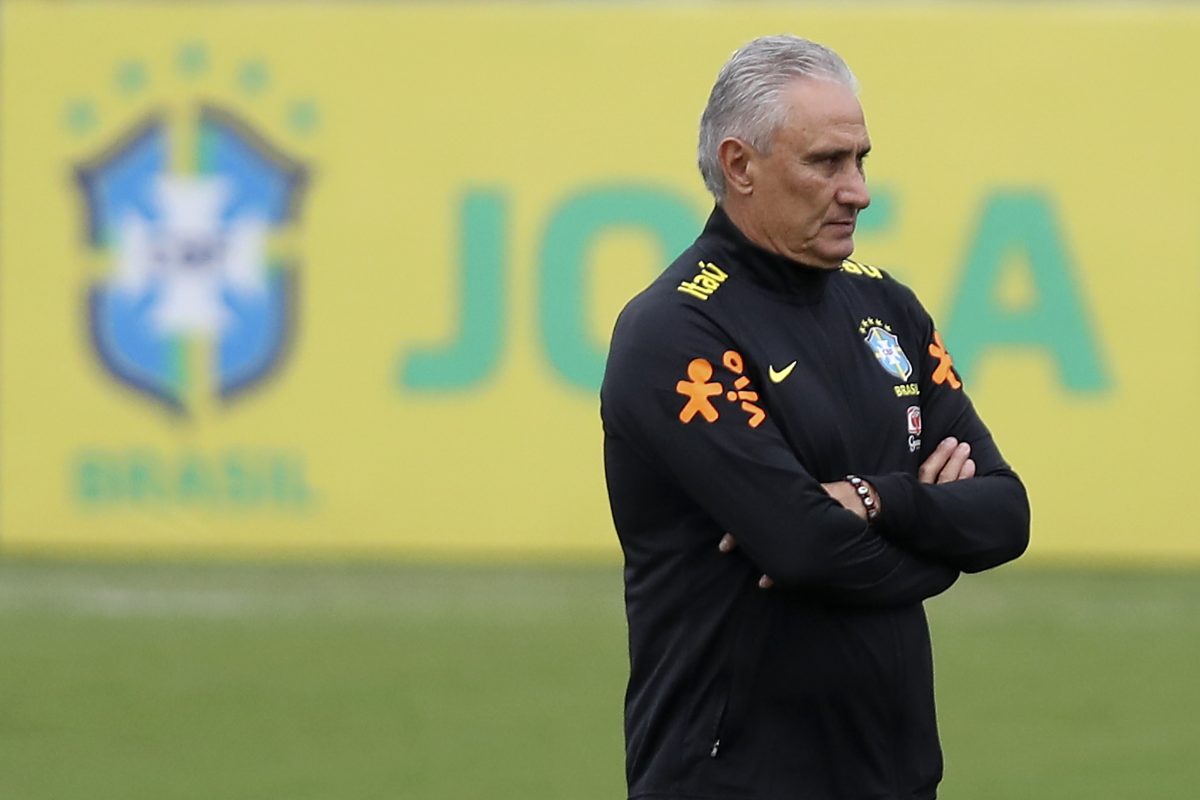 Le sélectionneur du Brésil Tite sort du silence et nie les rumeurs concernant ce club de Premier League !