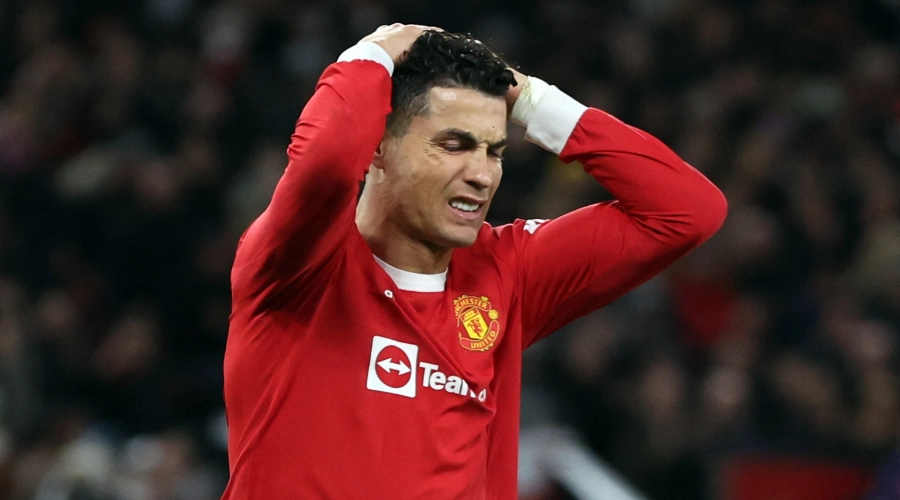 Dernière minute : Man Utd donne un congé indéfini à Ronaldo (The Telegraph)