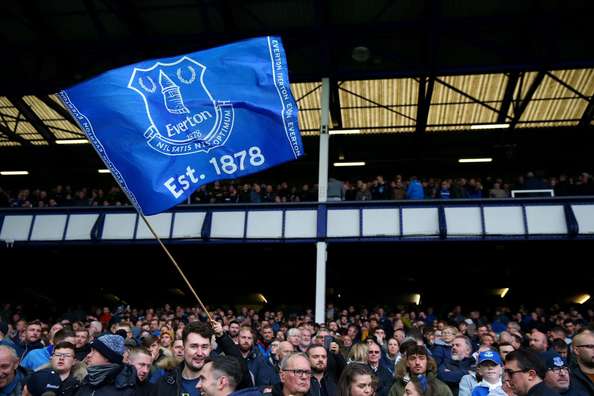 Liverpool: Des fans d’Everton détruisent du matériel dans le stade après la défaite (photos)