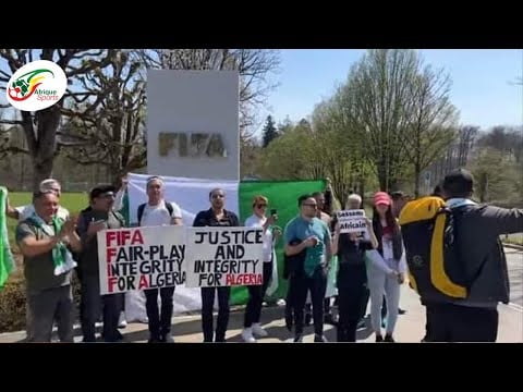 Algérie- Cameroun: Grosse manifestation des supporters algériens devant le siège de la FIFA !