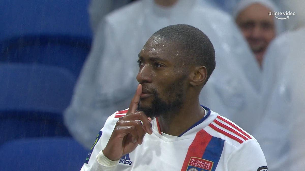 ol toko ekambi hue et insulte par des supporters de lyon kte 339659