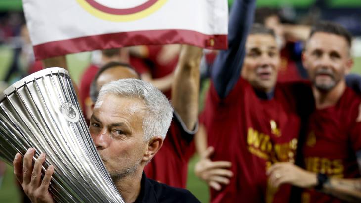 Vainqueur de la C4, José Mourinho fait une annonce sur son avenir à la Roma !