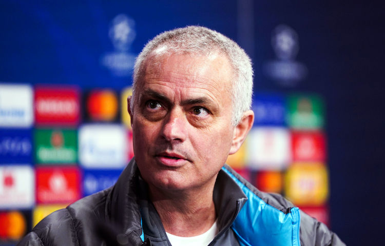 « Mourinho m’a dit : Si tu viens, mon équipe va tout gagner », la révélation d’une légende