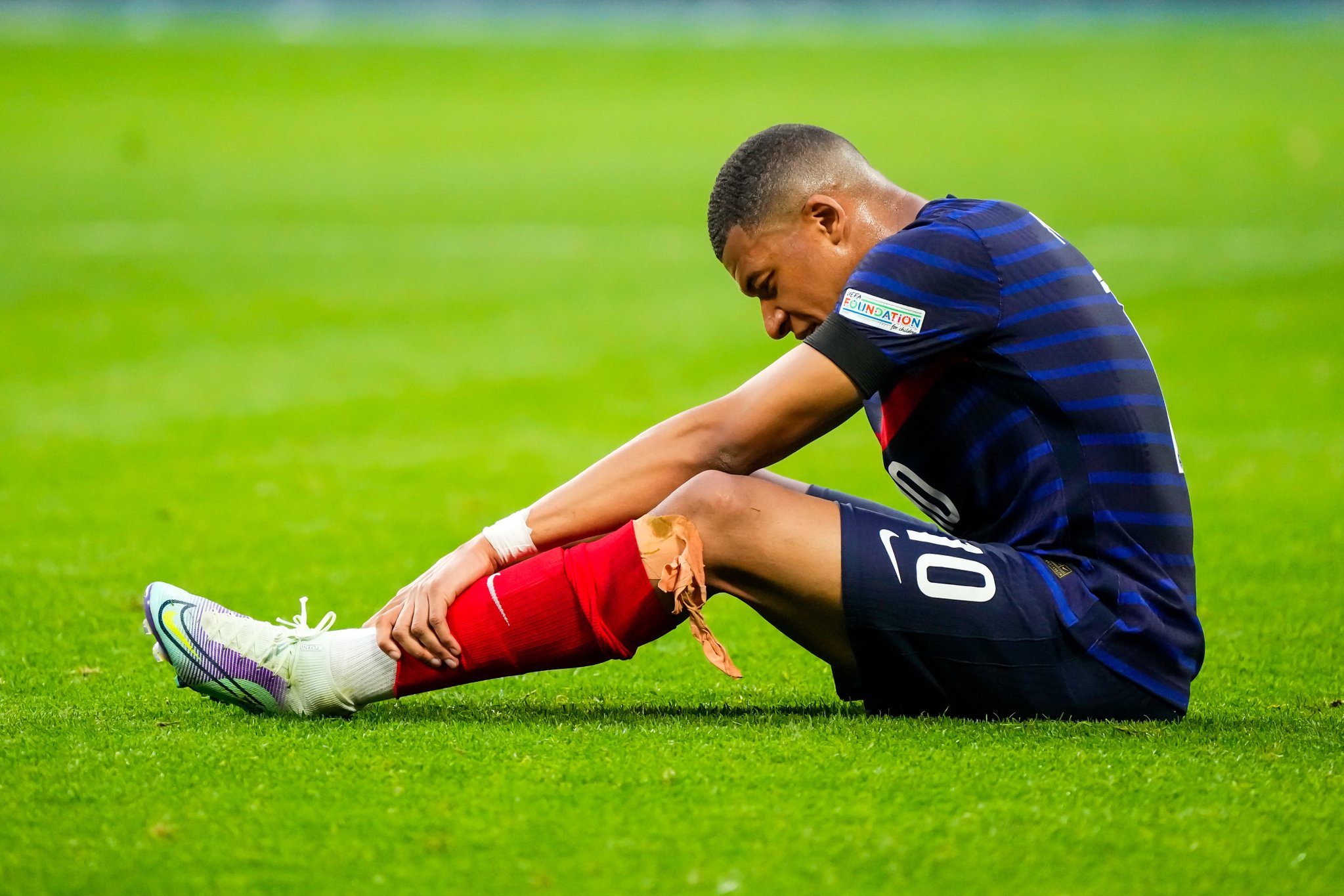 EdF : Des nouvelles de Mbappé et Varane sortis sur blessure face au Danemark