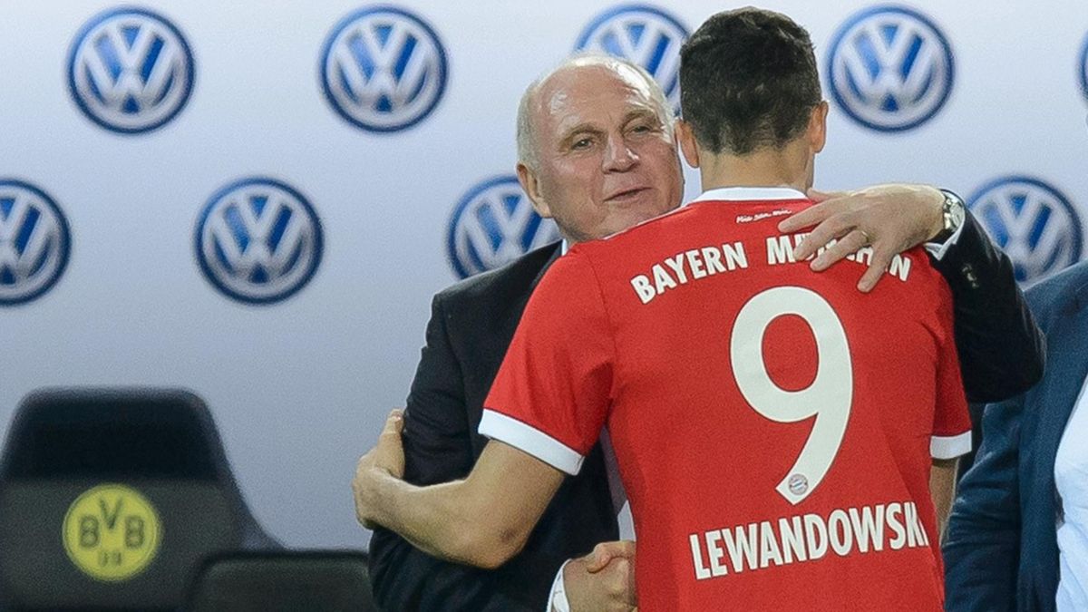 «Ils sont endettés mais veulent recruter Lewandowski», le président du Bayern dézingue le FC Barcelone