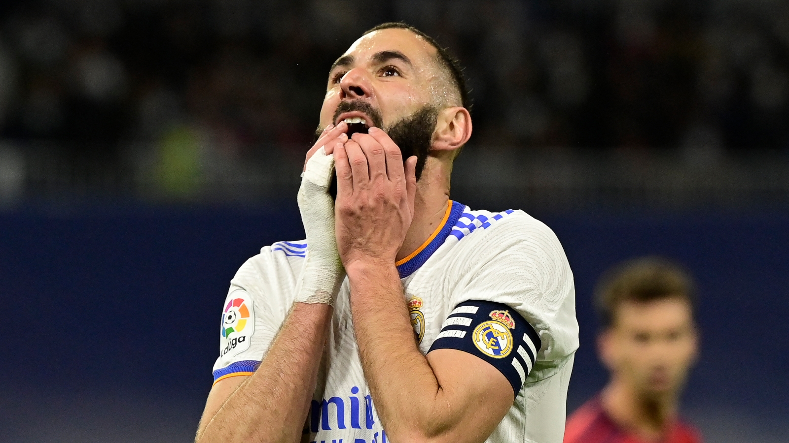 « Son remplaçant viendra et ne sera pas sur le banc », Benzema prend un avertissement de Pérez