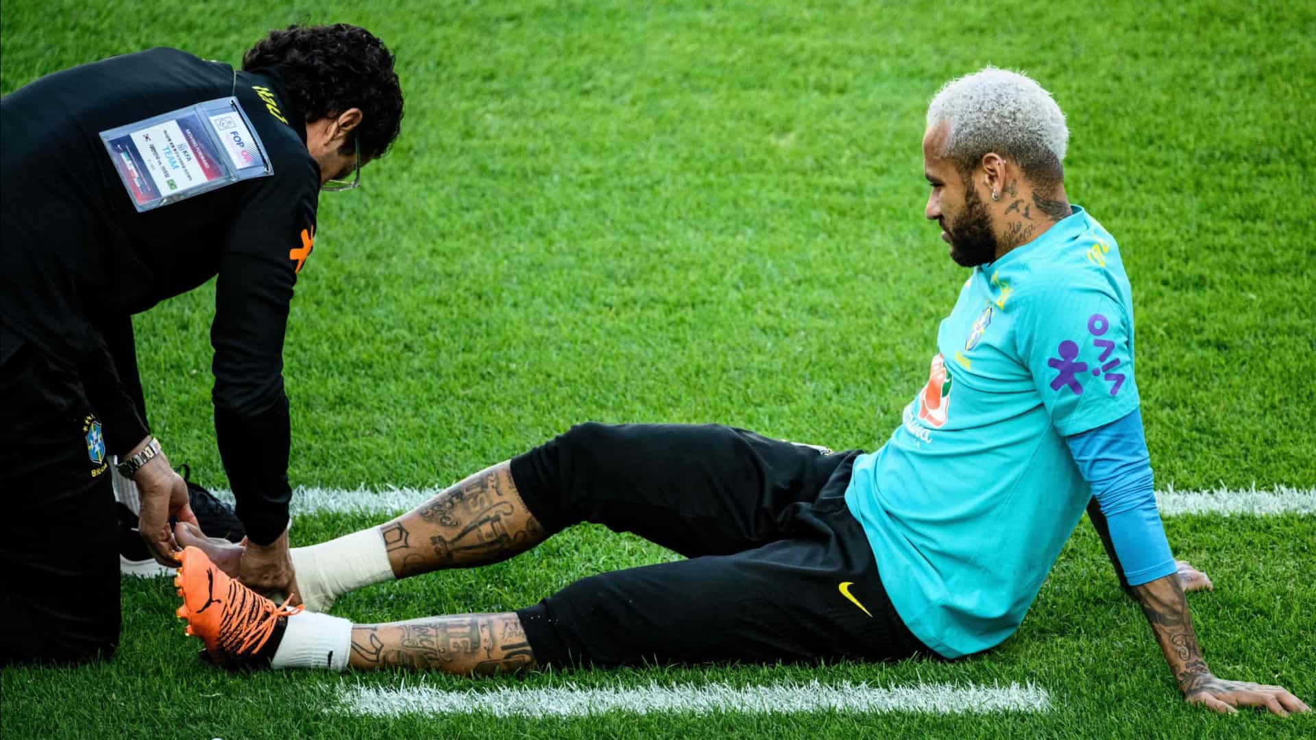 Neymar publie une photo de sa blessure à l’entraînement