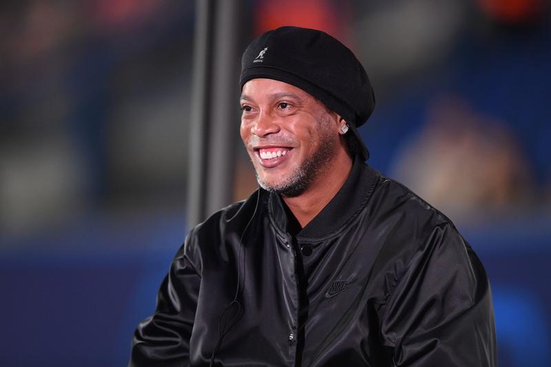 Ronaldinho sur ce coach: « je l’adore, il connaît bien le football, c’est un seigneur »