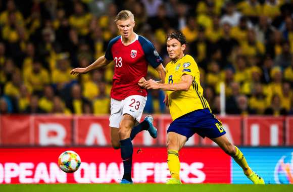 Suède – Norvège : Les équipes officielles de départ avec Haaland et Kulusevski titulaires
