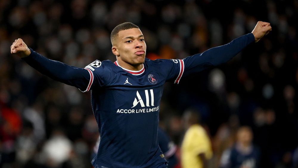 l attaquant star du psg kylian mbappe auteur d un double contre bruges en ligue des champions au parc des princes le 7 decembre 2021 6335920