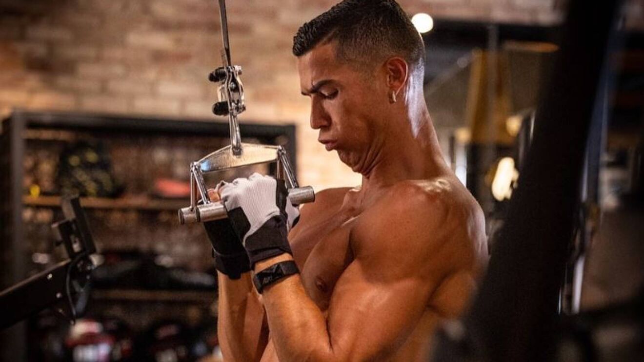 Cristiano Ronaldo se fait injecter du botox pour son visage et ses organes génitaux