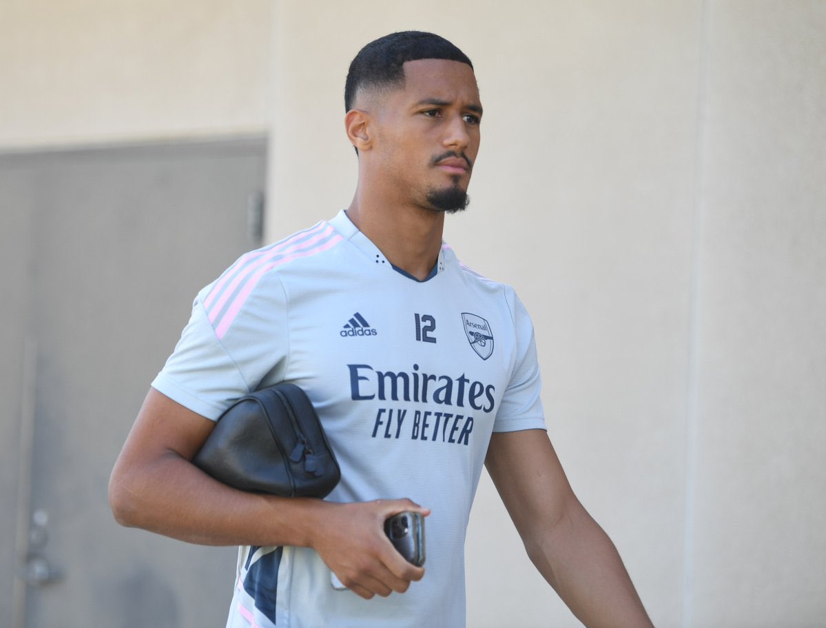 Arsenal : Arteta annonce la couleur pour Saliba