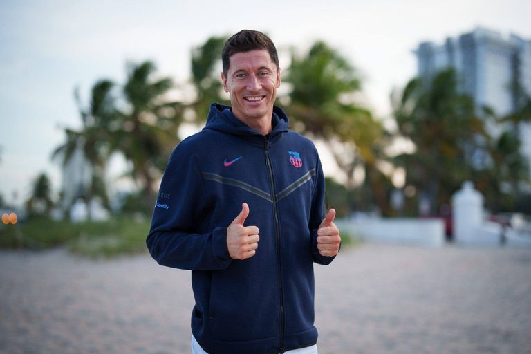 Robert Lewandowski a réussi sa visite médicale au Barça (Vidéo)