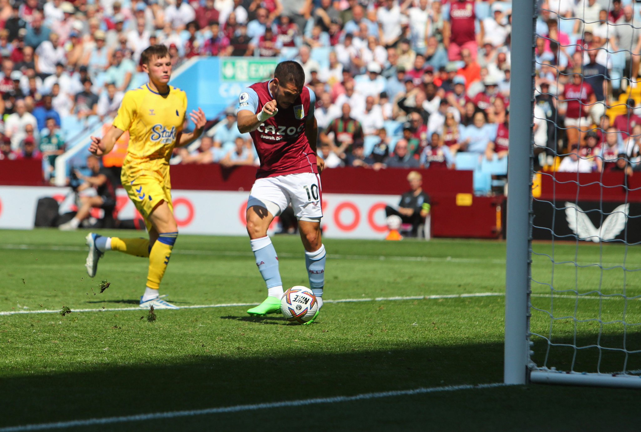 PL : Aston Villa bat et enfonce déjà Everton