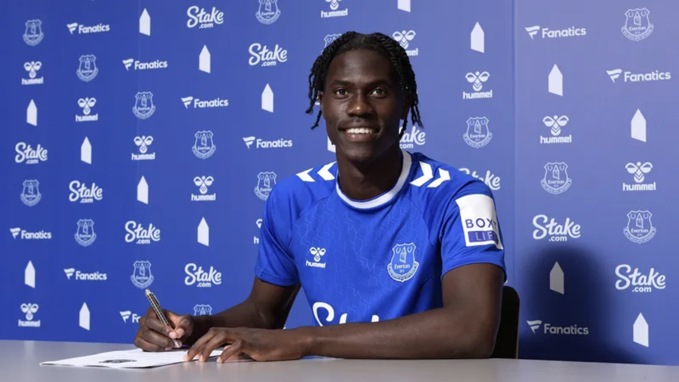 Officiel : Everton s’offre une révélation en Ligue 1