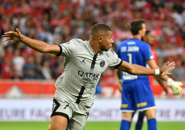 Pourquoi le but record de Kylian Mbappé face à Lille fait polémique ?