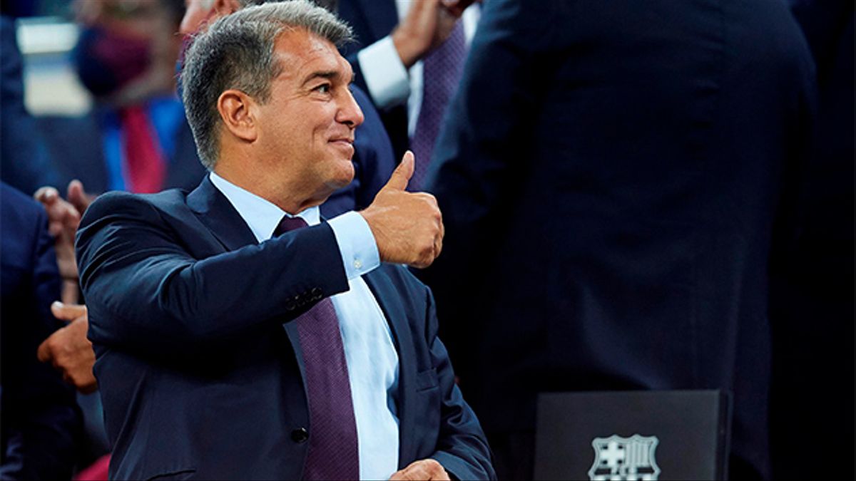 Barcelone: Laporta annonce un départ surprise