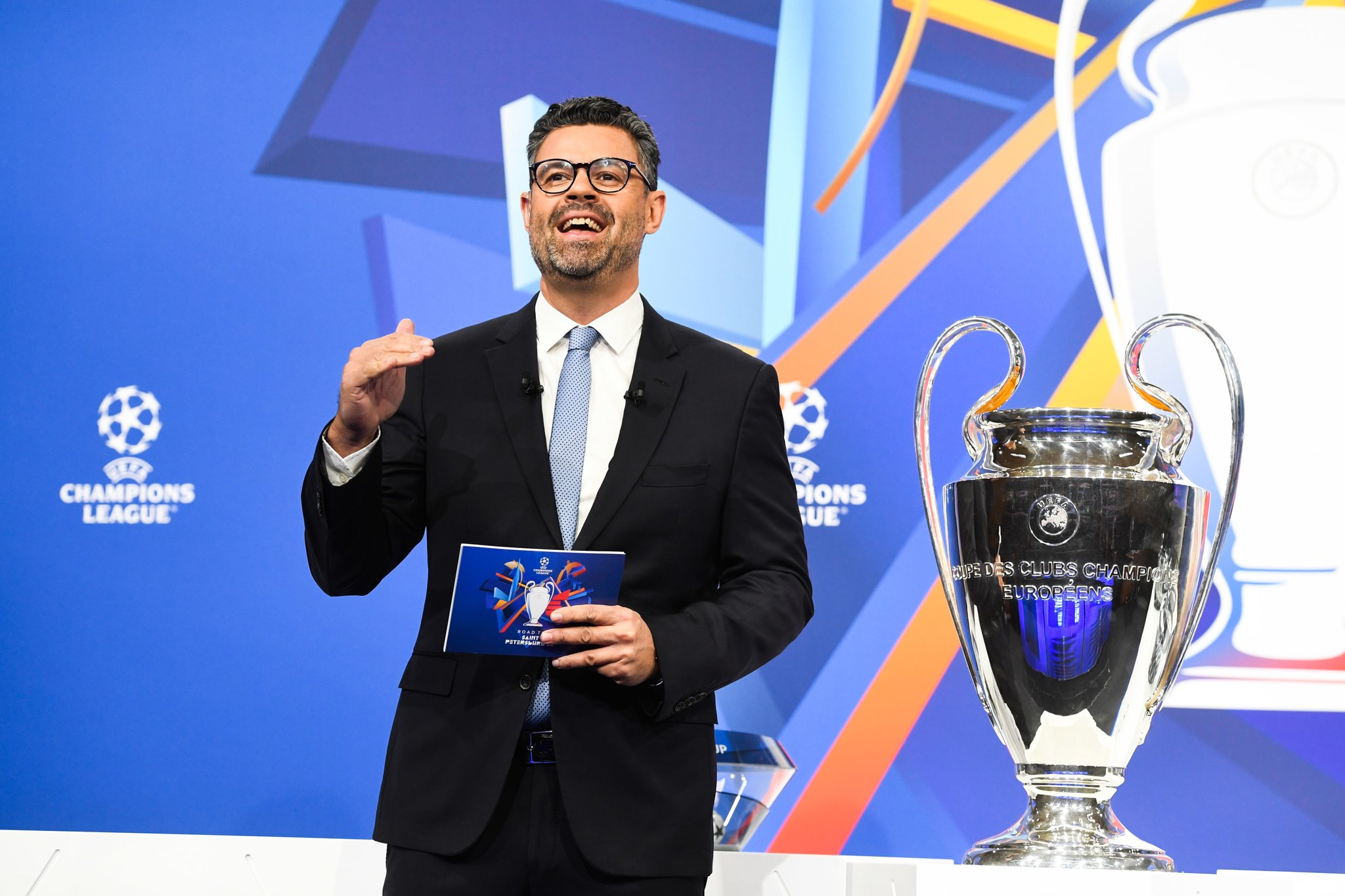 Officiel : Adidas dévoile le nouveau ballon de la Ligue des Champions !