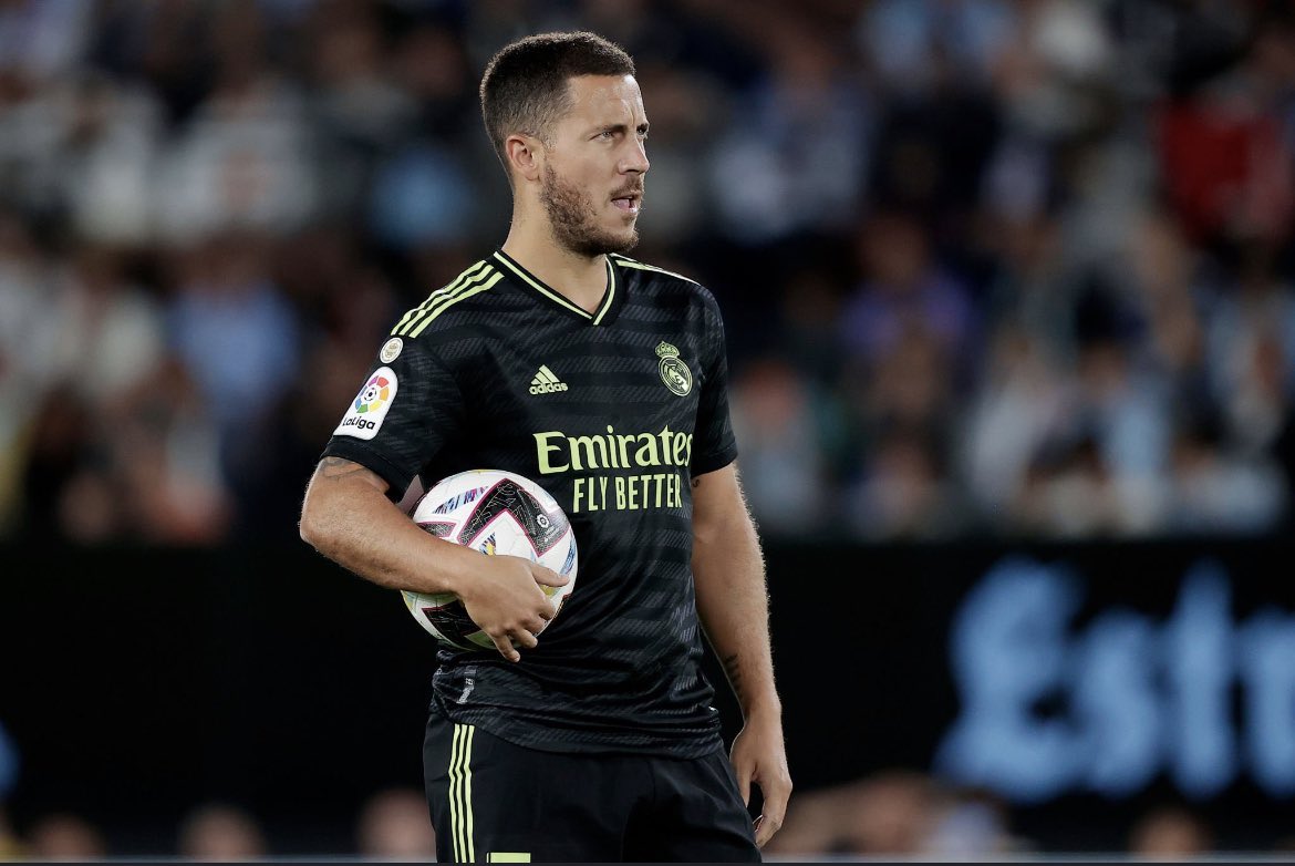 « Il mérite vraiment le silence », Hazard lourdement critiqué après son penalty raté