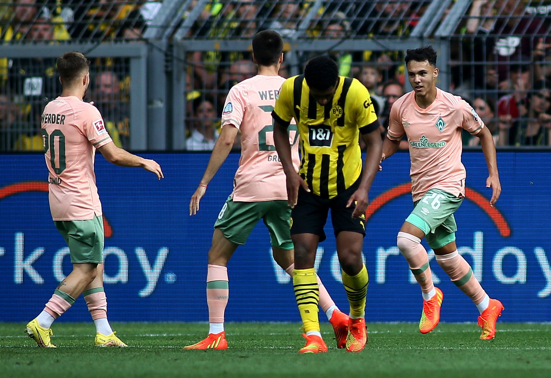 Bundesliga : Dortmund renversé par le promu Werder Breme dans les arrêts de jeu