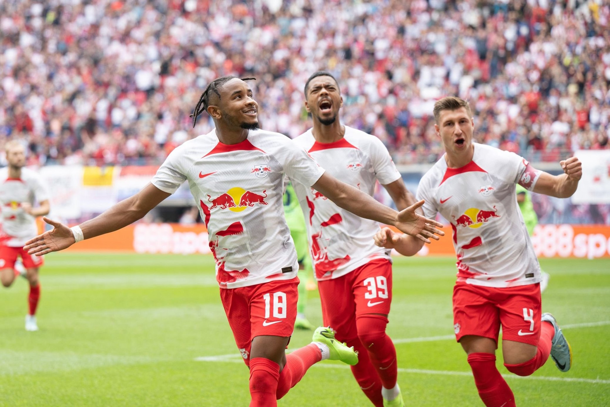 Bundesliga : Porté par Nkunku, le RB Leipzig domine Wolfsburg et se relance