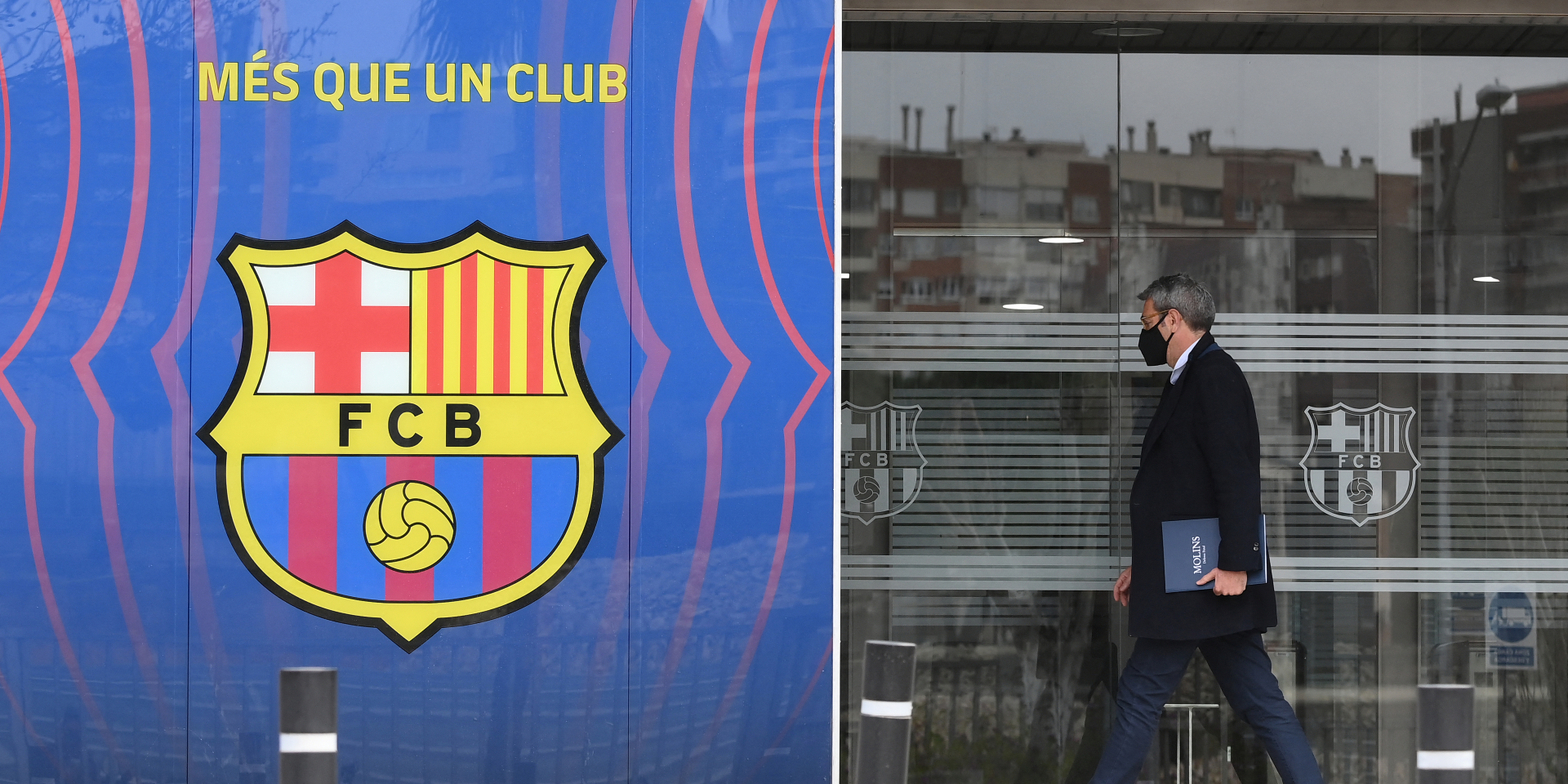Football plusieurs arrestations apres les perquisitions au FC Barcelone