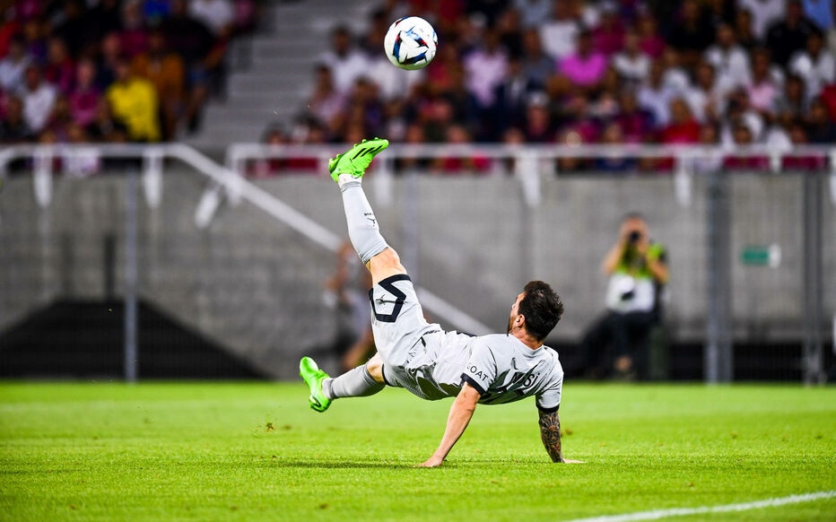 La sœur de Cristiano Ronaldo réagit au retourné acrobatique de Messi face à Clermont