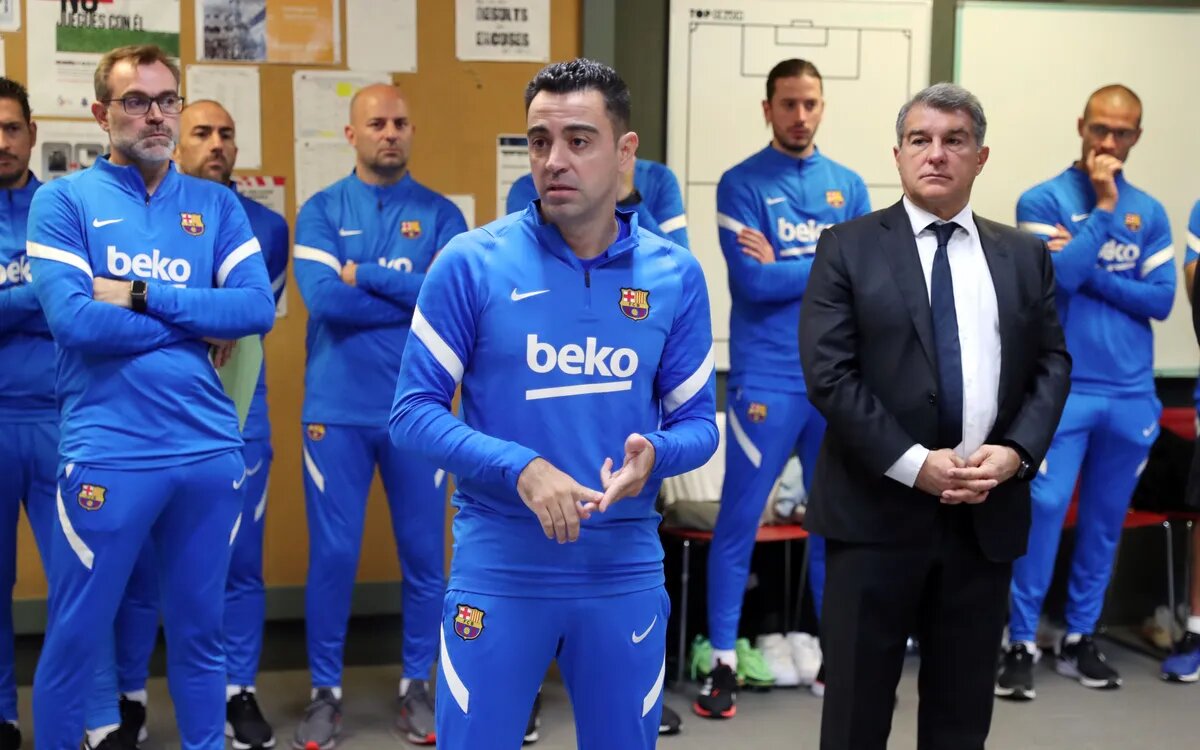 Le Barça officialise un gros départ, les fans taclent les dirigeants : « Vous avez détruit sa carrière »