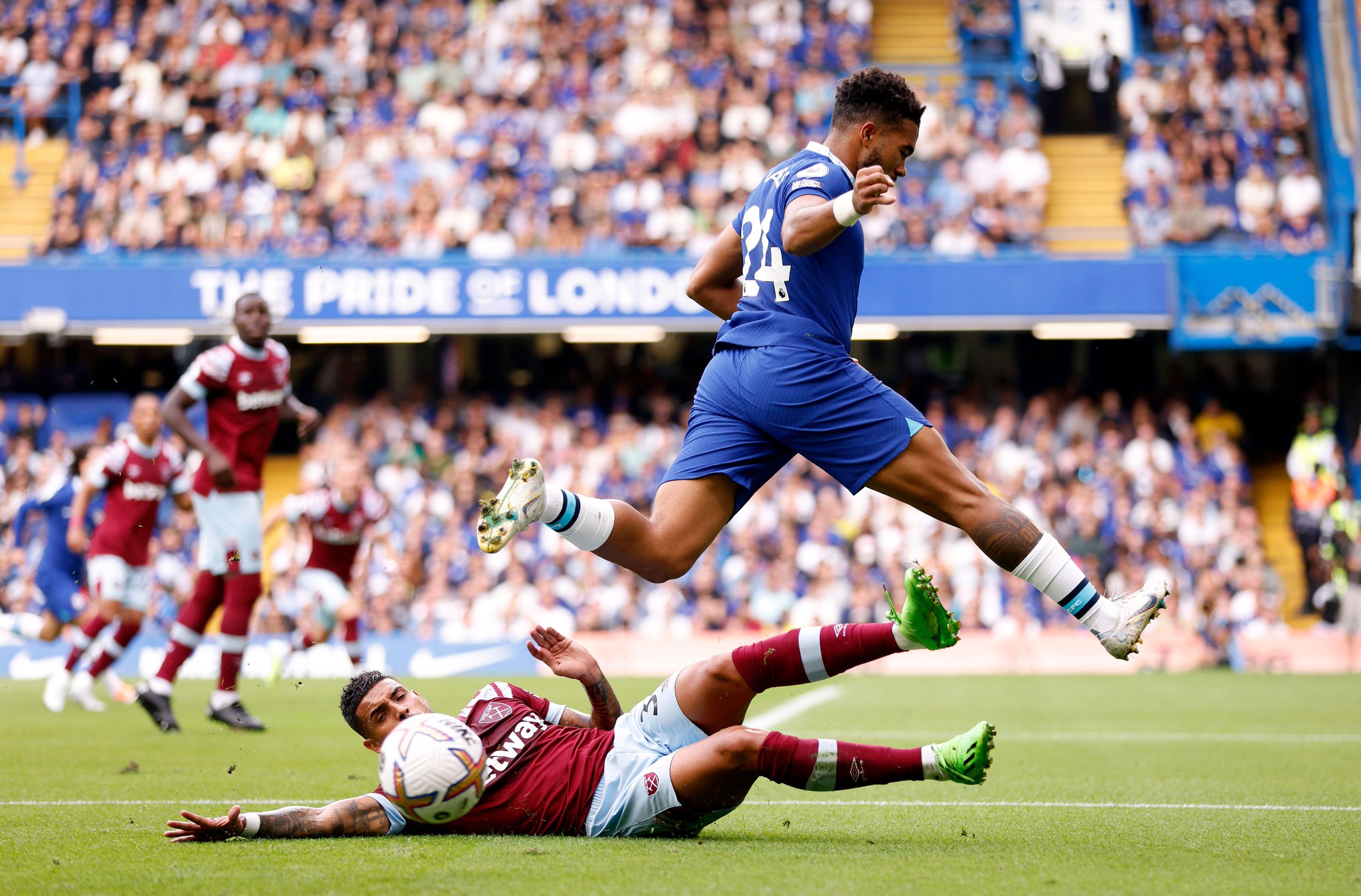 Premier League : Chelsea renverse West Ham dans un bouillant derby londonien