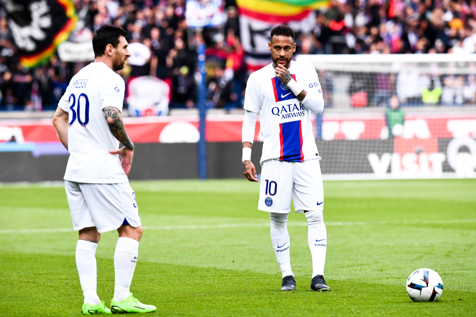 PSG : Incroyable, Messi enseigne une leçon d’humilité à Mbappé et Neymar