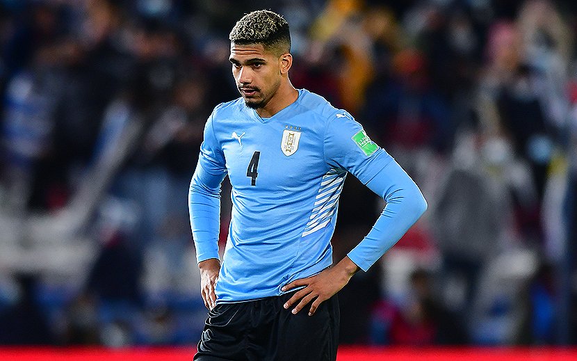 Coupe du monde 2022 : Le sélectionneur de l’Uruguay a déjà pris sa décision pour Ronald Araujo