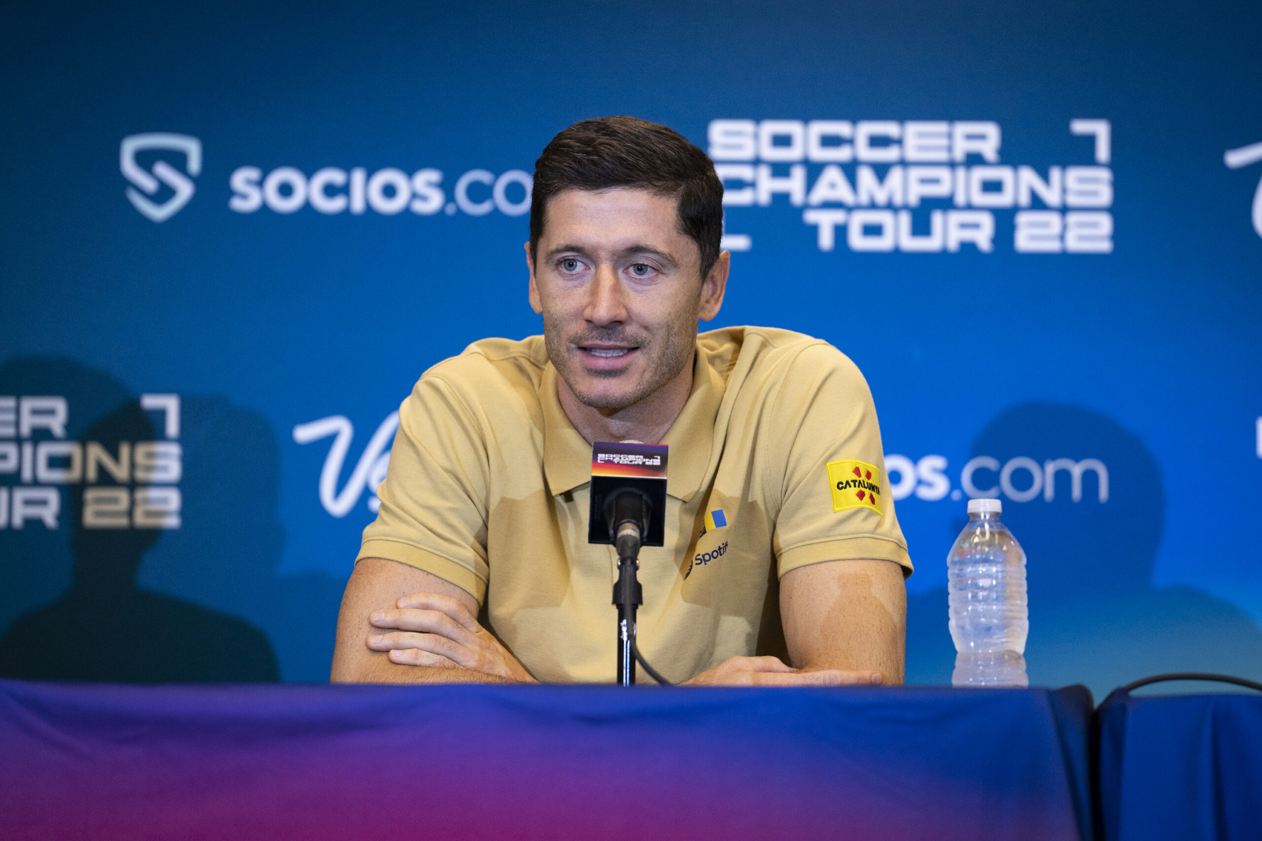 « Ils ont une équipe énorme » : Lewandowski choisit le pays qui remportera la Coupe du monde 2022