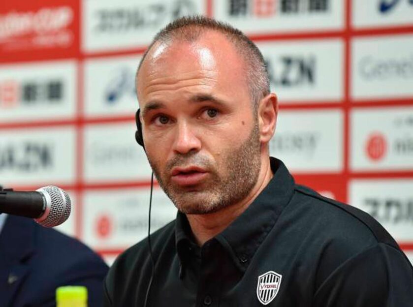 Iniesta tacle Luis Rubiales 