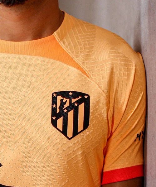 Officiel : L’Atletico Madrid présente son maillot third pour la saison 2022-23