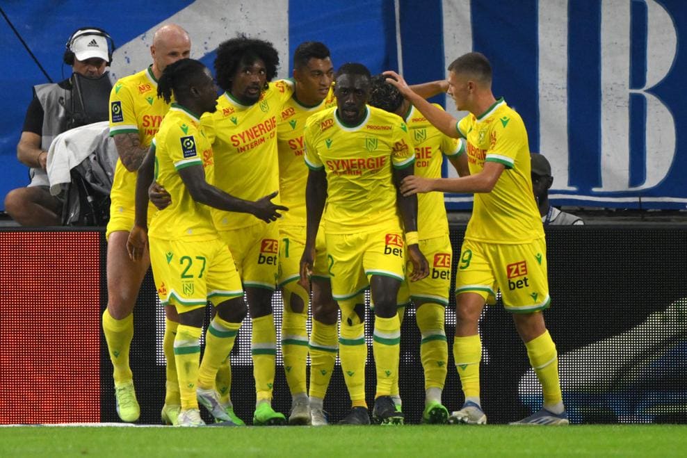 Ligue 1 : Nantes et Nice se neutralisent, Toulouse enfonce Angers, le point !
