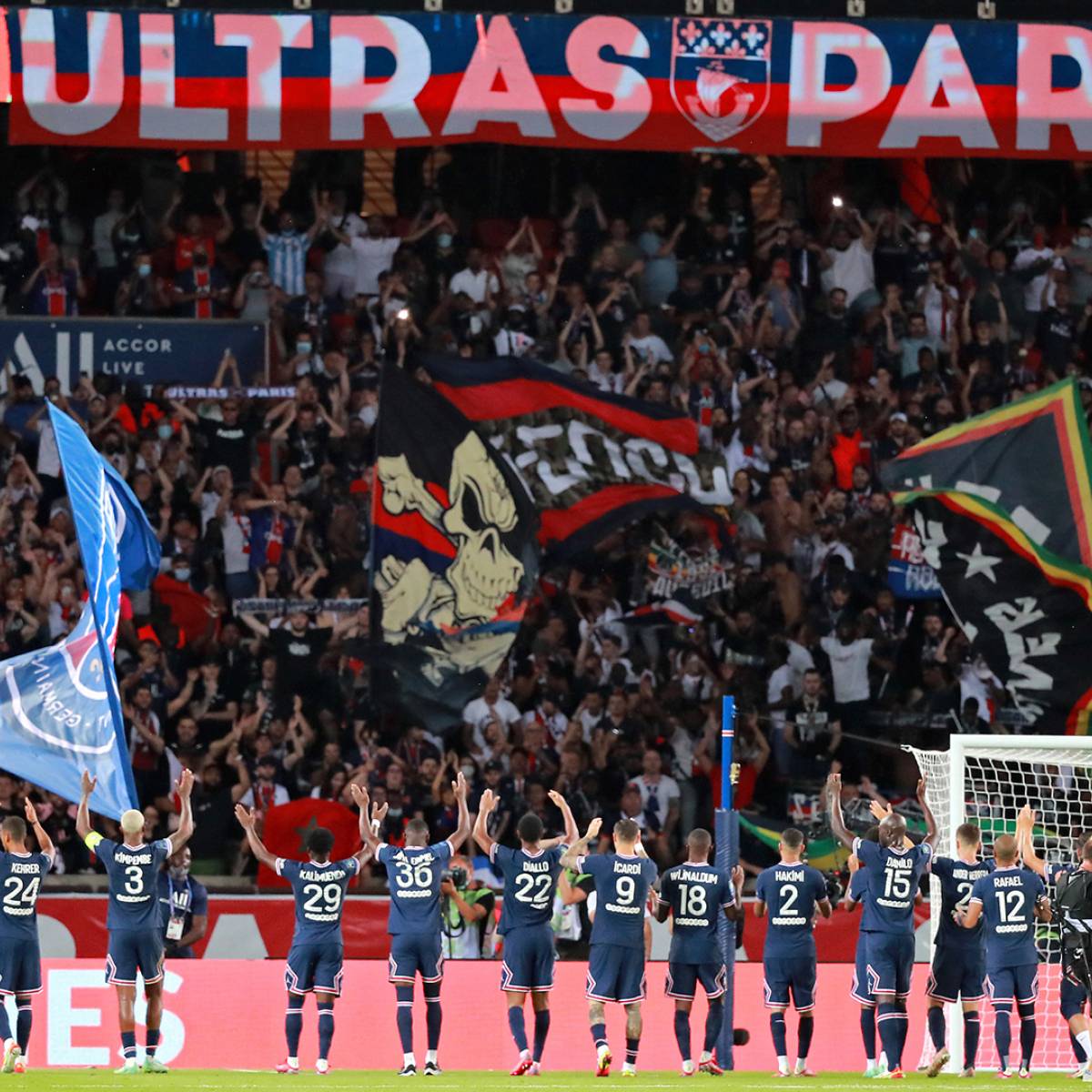 Le PSG annonce un nouveau départ, les fans démontent les dirigeants, « Tout ce temps de négociation pour 750k euros »