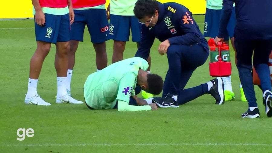Brésil: Touché au genou à l’entraînement, le staff médical donne des nouvelles de Neymar