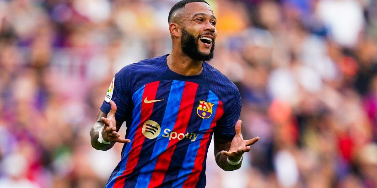 1200 L fc barcelone mercato coup de thtre pour l avenir de memphis depay